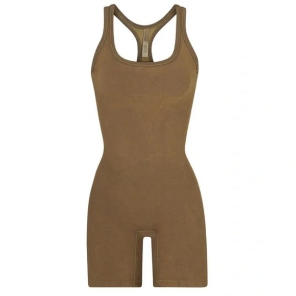 NWT Skims Outdoor Basics Mid Thigh Bodysuit Romper in Sepia Size 2XL - Picture 1 of 10